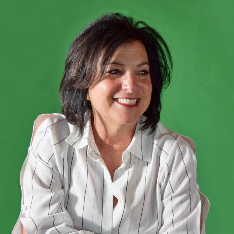 Headshot of Kirsti Tcherkoyan